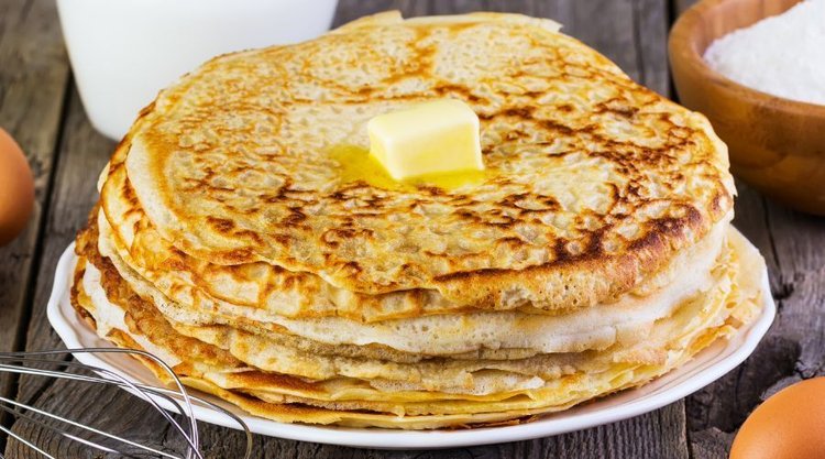Aksamitne naleśniki na maślance. Pyszne i delikatne