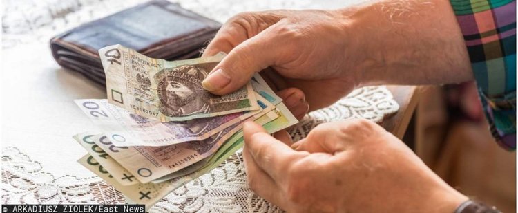 Rząd właśnie wprowadził 4 bardzo ważne zmiany dot. emerytur. Tarcze antykryzysowe rządu kryją nowe przepisy