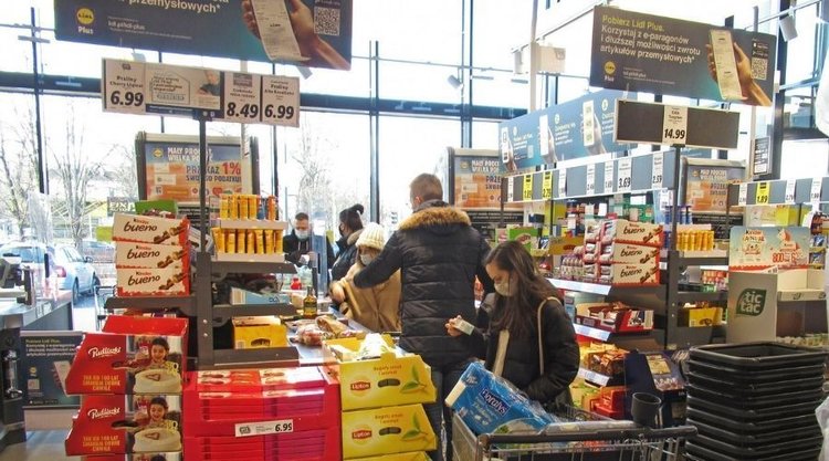 Wielka premiera w Lidlu. Quebonafide i Forxst wypuszczają nowy napój