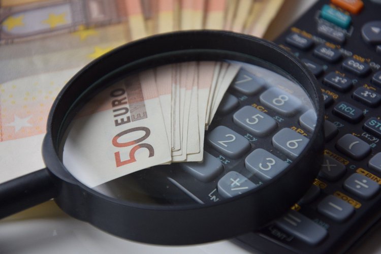 Pomoc de minimis. Jak otrzymać wsparcie od państwa?