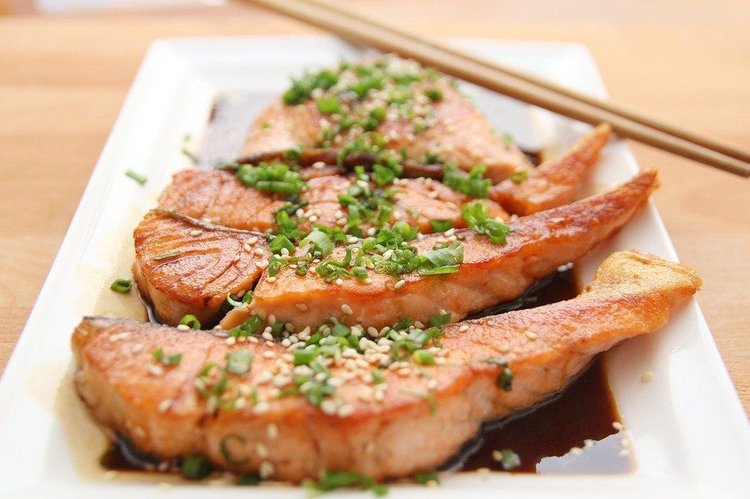 Łosoś teriyaki, przepis na pyszny obiad