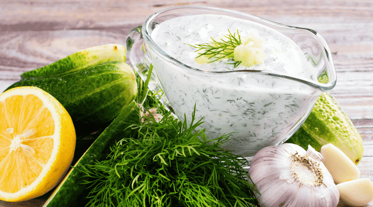 Do czego warto podać sos tzatziki? Rozwiewamy wątpliwości