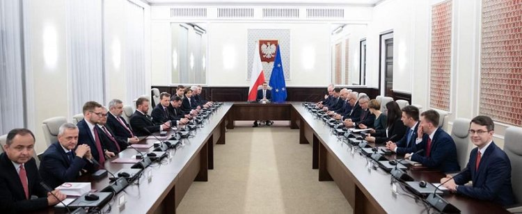 Jeden z ministrów nie zagrzeje długo na stanowisku. Niemal pewna dymisja