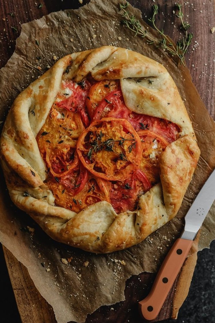 Galette z cukinią, serem i rukolą