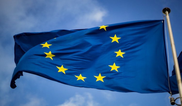 Będą wyższe rachunki za internet? Unia Europejska planuje nową opłatę