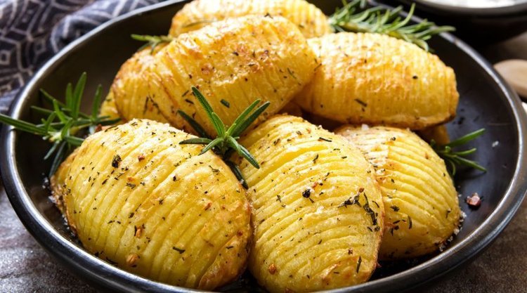 Wyjątkowe ziemniaki pieczone w szwedzkim stylu. Efektowny dodatek do obiadu