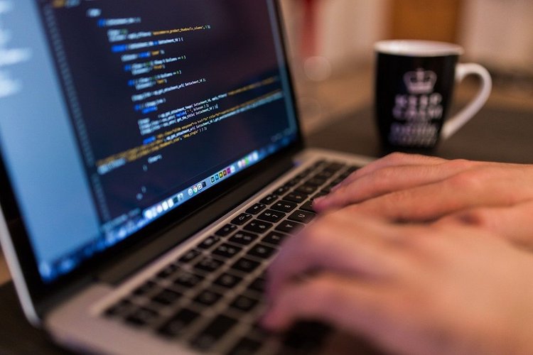 Rozwój sztucznej inteligencji będzie kontrolowany? Jest globalna deklaracja