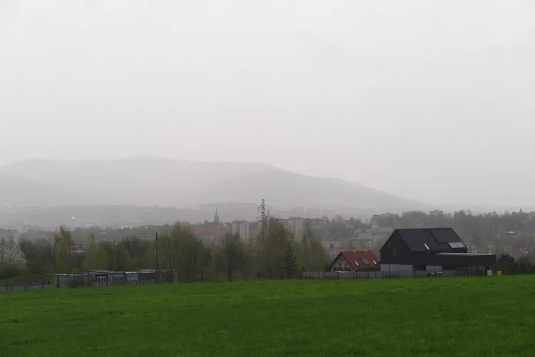 Pył saharyjski znów nad Polską. Słupki rtęci skoczą w górę