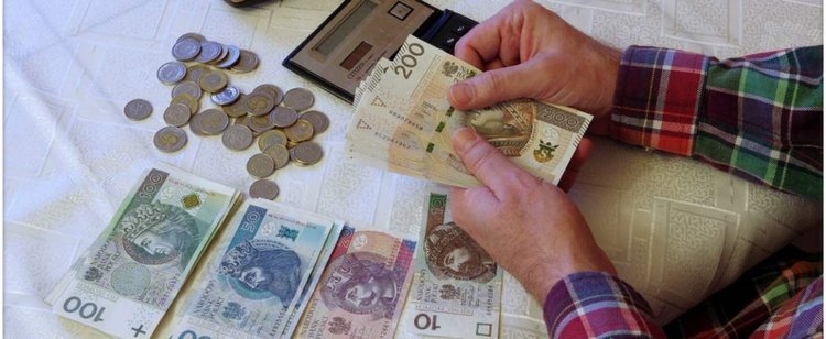 Możesz dostać 4000 zł dodatku do emerytury. Coraz więcej Polaków może na niego liczyć
