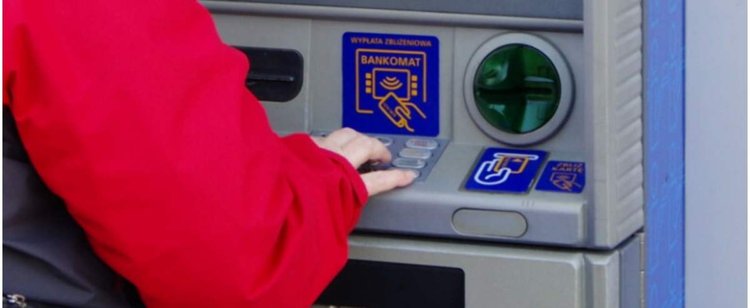 Wielki polski bank przerwał milczenie. Wiadomo już skąd się wzięła potężna awaria