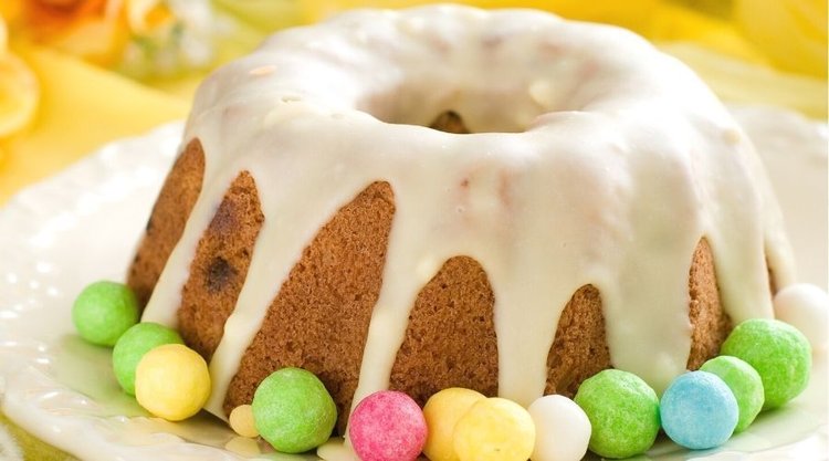 Delikatna babka wielkanocna z majonezem. Hit na świątecznym stole