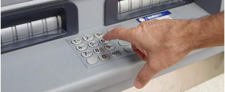 Wpływ pandemii na bankomaty jest ogromny. Wypłaty gotówki rekordowo niskie