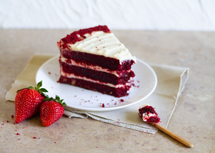 Red velvet cake, czyli czekoladowa elegancja na talerzu