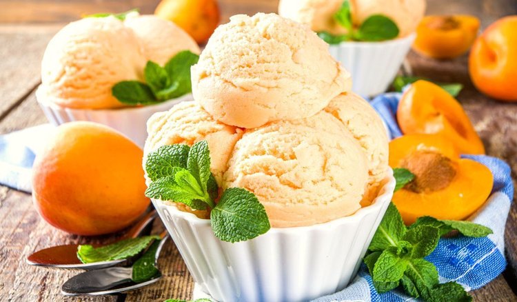 Najprostsze domowe lody na bazie jogurtu. Wystarczą tylko 3 składniki