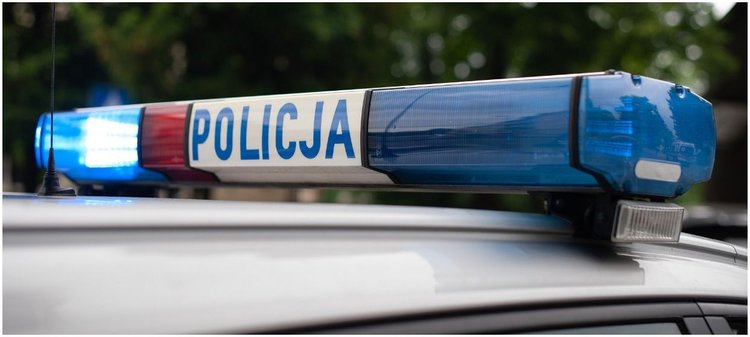 Policja ostrzega przed fałszywymi SMS-ami. Oszuści żądają opłacenia mandatów