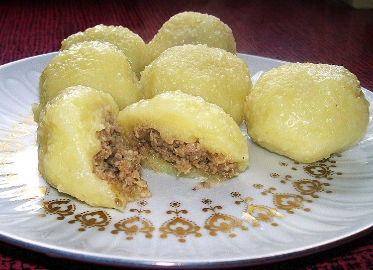 Przepis na niezapomniane pyzy z mięsem