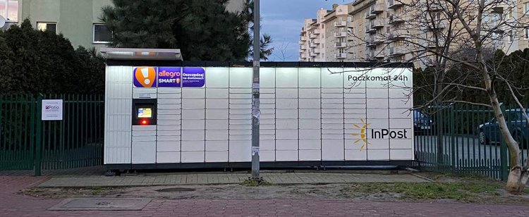 AliExpress rzuca rękawicę InPostowi. W rok postawi 8 tys. automatów