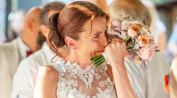 Okropne zdjęcie jedzenia z wesela