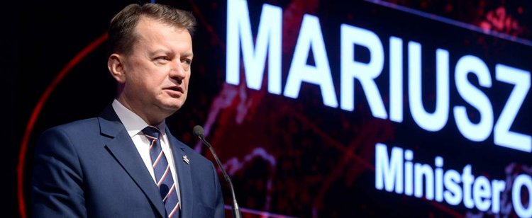 Mariusz Błaszczak trafił na kwarantannę. Szef MON komentuje swój stan zdrowia