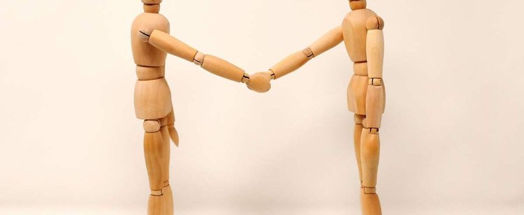 Umowa o pracę – przypominamy warunki