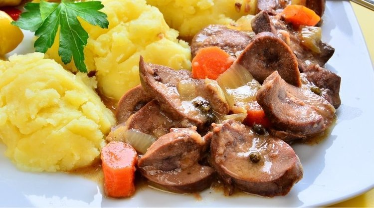 Przepis na kultowe, delikatne cynaderki w śmietanie