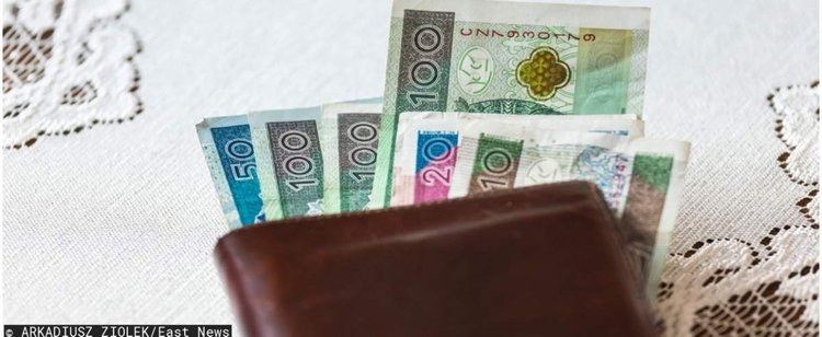 Wziął 1,5 tys. zł chwilówki, musi oddać 7 razy tyle. Jedna pożyczka może doprowadzić cię do bankructwa