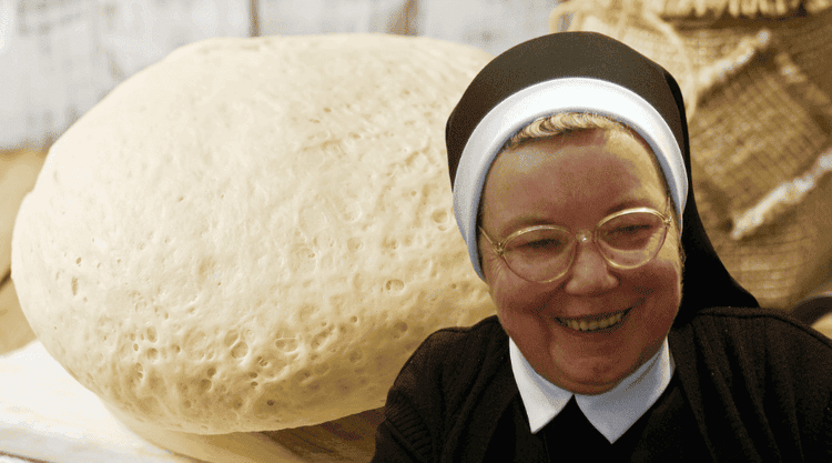 Wyrośnięte, wilgotne i puszyste ciasto drożdżowe siostry Anastazji