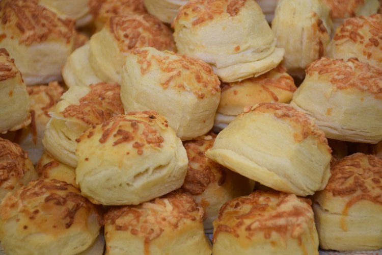 Scones: domowe ciepłe bułeczki