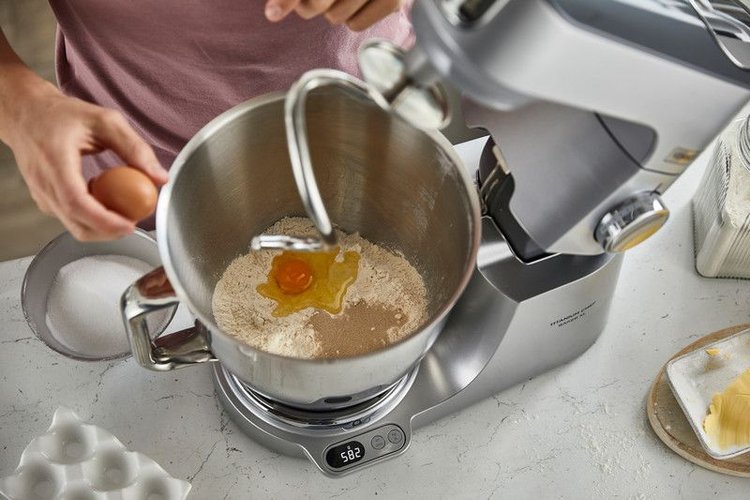 Nowa odsłona kultowego robota planetarnego Kenwood Titanium Chef Baker XL KVL85