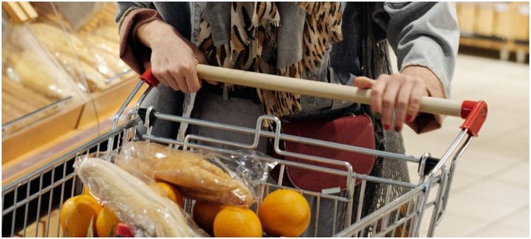 Intermarche otwarte w niedziele niehandlowe. Sklepy sieci to teraz placówki UPS i InPostu