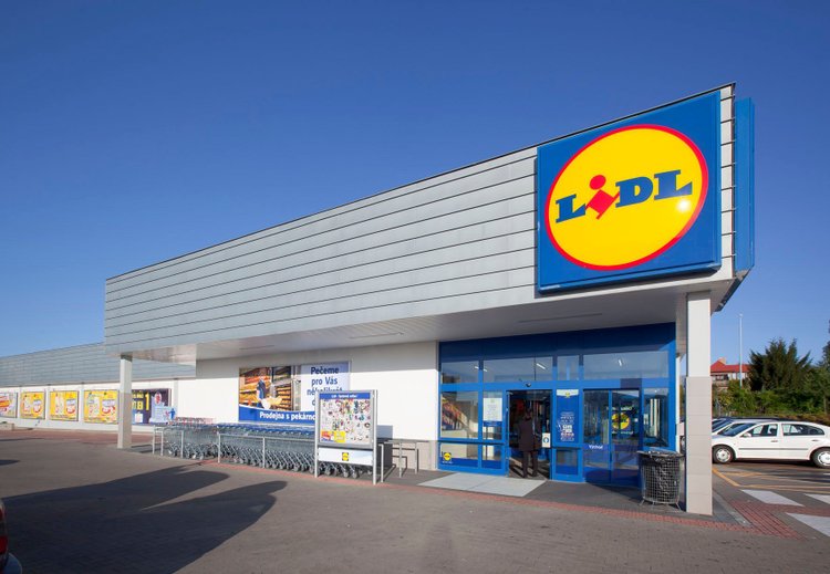 Klienci Lidla będą wniebowzięci. 15 lipca wybrane produkty kupią za złotówkę