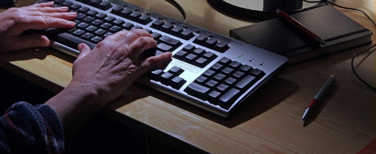 Nawet kilkadziesiąt tysięcy Polaków padło ofiarą oszustów. Sprzedawali w internecie bieliznę