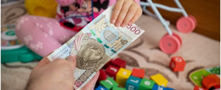 Rząd nie radzi sobie z demografią. 500 plus do waloryzacji?