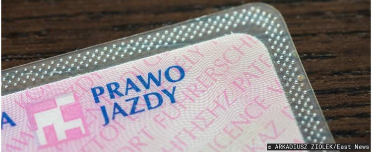 Każdy będzie musiał wymienić bezterminowe prawo jazdy. Rachunek na 100,5 zł zapłacisz jednak ty