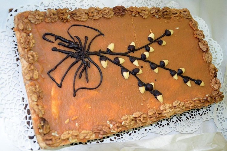 Prosty przepis na mazurek kajmakowy