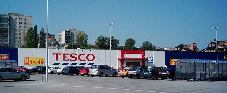 Nie tylko Netto, Tesco przejąć może także inna znana marka. Wielu z was robi u niej zakupy niemal codziennie