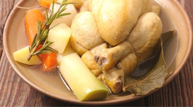 Prosty i tani gulasz z resztek po rosole. Wyśmienity obiad za grosze