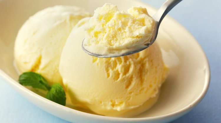 6 maja - Międzynarodowy Dzień Bez Diety. Jak zrobić domowe lody?