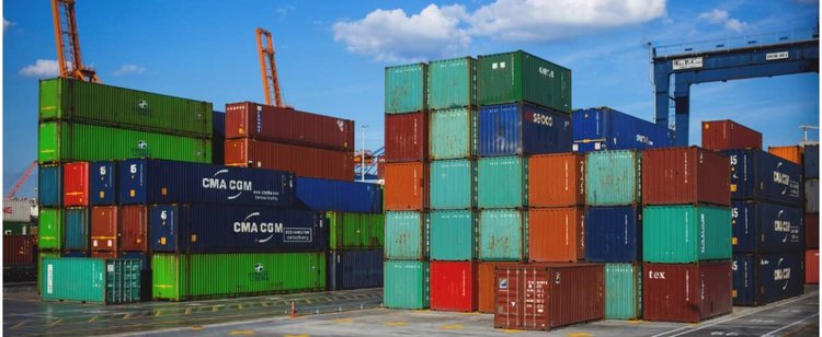 Największa firma transportowa na świecie potężna także w Polsce. Ale konkurencja nie śpi