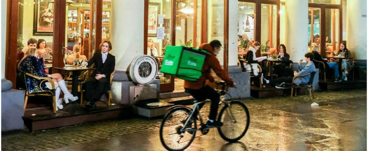 Nie czekają na oficjalne otwarcie restauracji. Gotowych pójść aż 47 proc. Polaków