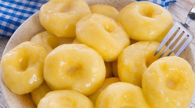 Pyszne kluski buraczane. Hitowy dodatek do dań, który zdeklasuje inne rarytasy