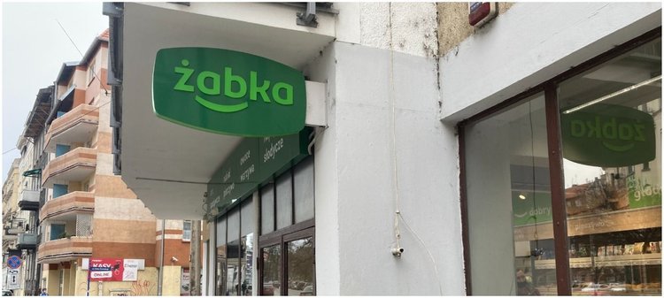 Żabka wprowadza nową promocję. Konkretne produkty po 2 zł w określonych godzinach