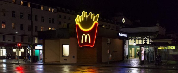 McDonald's wprowadza parytet płci. Kierowników kobiet ma być tyle samo co mężczyzn