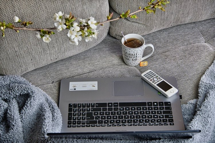 Praca z domu – plusy i minusy