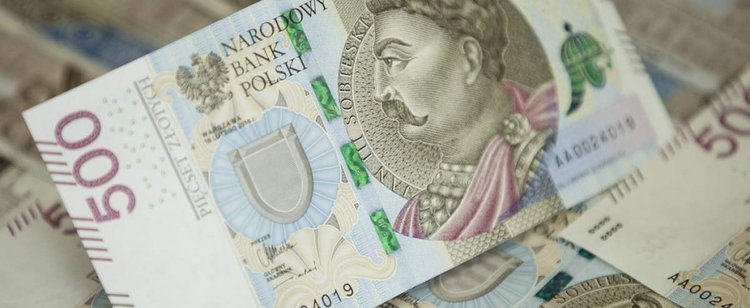 Wakacyjne 500 plus z ograniczonym czasem. Znamy już termin ważności świadczenia