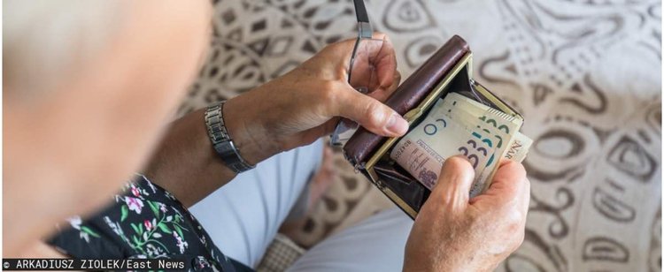 Emerytura bez podatku dałaby emerytom 20% więcej pieniędzy. Jesteś za?