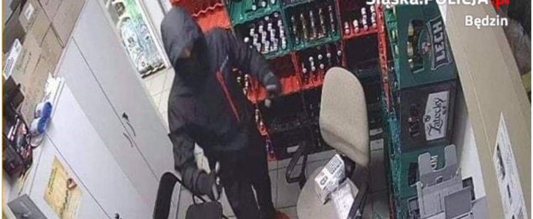 Pobili ekspedientkę i ukradli pieniądze. Policja opublikowała zdjęcia i apeluje o pomoc [ZDJĘCIA]