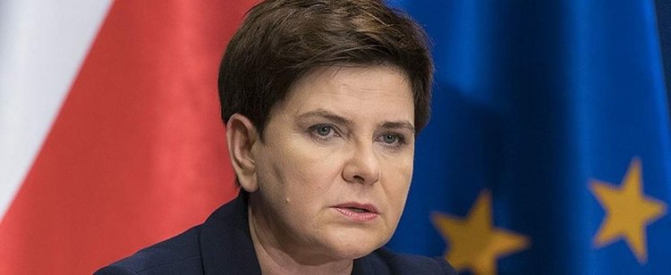 GW: Kłótnia w rządzie o program 500 plus. Szydło przeciwko pomysłowi zamienienia gotówki na bon