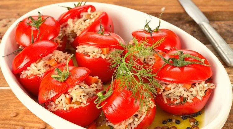Pomidory z nadzieniem kurkowym i kaszą pęczak. Idealne na start dnia, lepsze niż w każdej restauracji