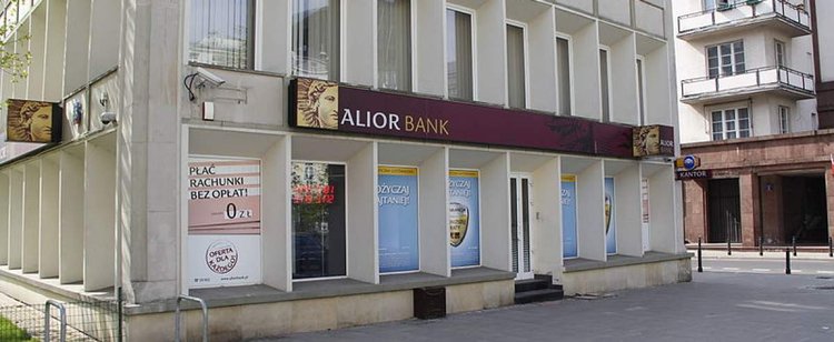 T-Mobile i Alior Bank kończą współpracę. Znana marka znika z rynku